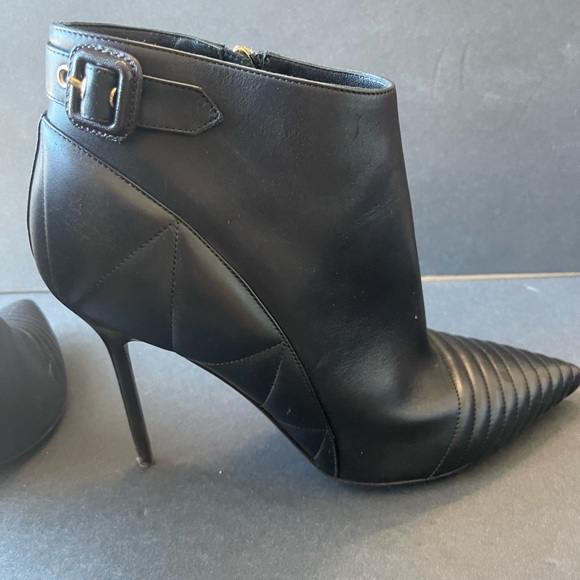 Burberry ladies ancle bots. Size 41. Black - Picture 6 of 14